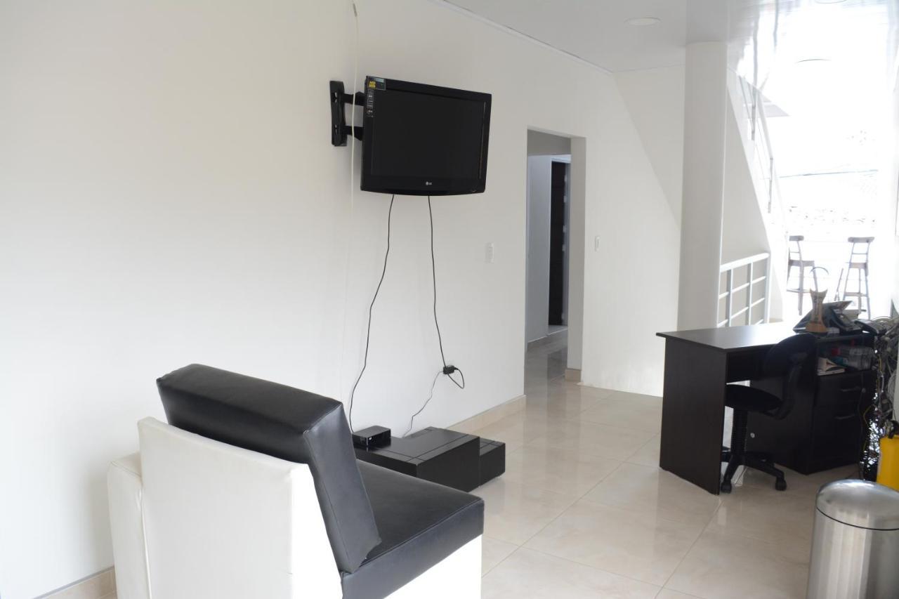 Hotel Brisas Del Norte Roldanillo Eksteriør bilde