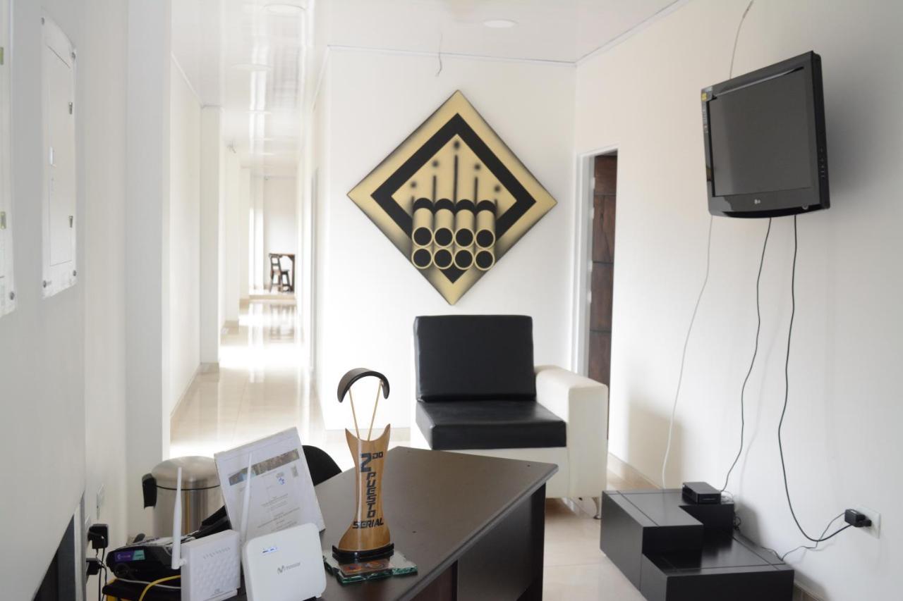 Hotel Brisas Del Norte Roldanillo Eksteriør bilde